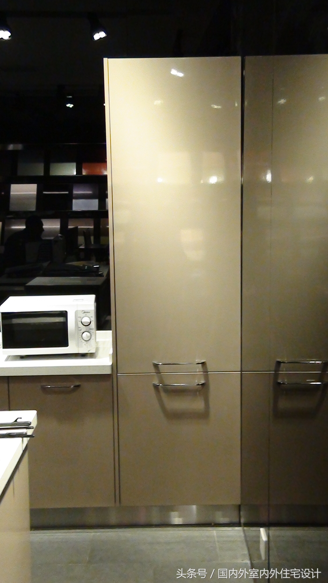 不锈钢家具优缺点一览,现在都流行不锈钢家具吗