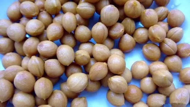 自制漂亮的桃核手串,三圈8mm手串diy制作