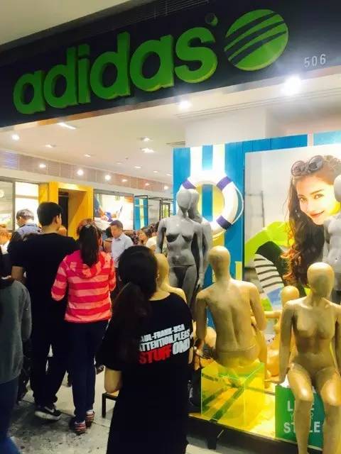 最新八佰伴打折,八佰伴年终活动视频