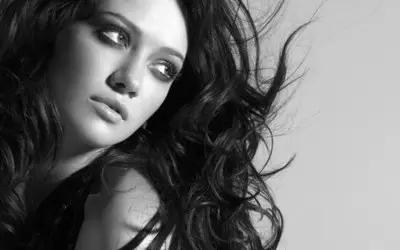 我的头发烫了总是乱毛躁,我的头发烫了以后发干怎么办