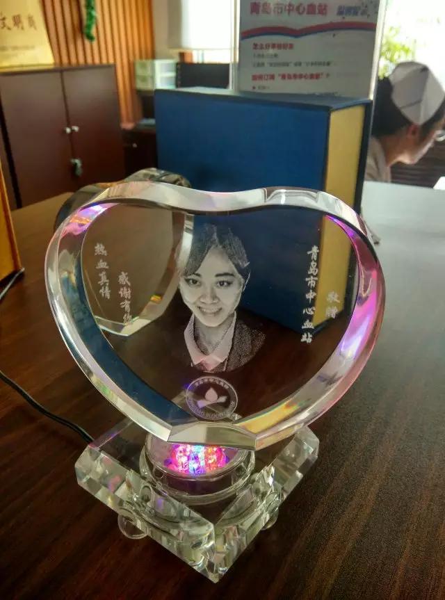 有爱你就来：三迪时空订制人像水晶内雕感恩热血“英雄”