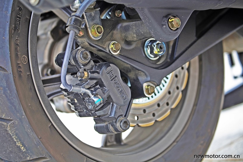 光阳赛艇300测评,牛摩测评赛科龙