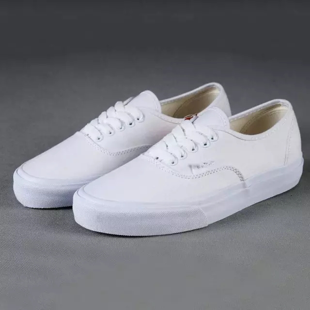 再红红不过小白鞋