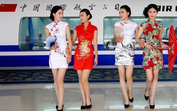 空姐旗袍亮相,虹桥机场空姐旗袍快闪