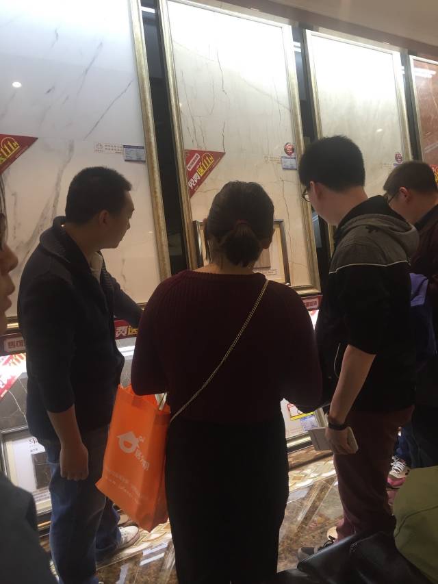 第三方陪逛建材城，居分期助力装修小白横扫建材盲点