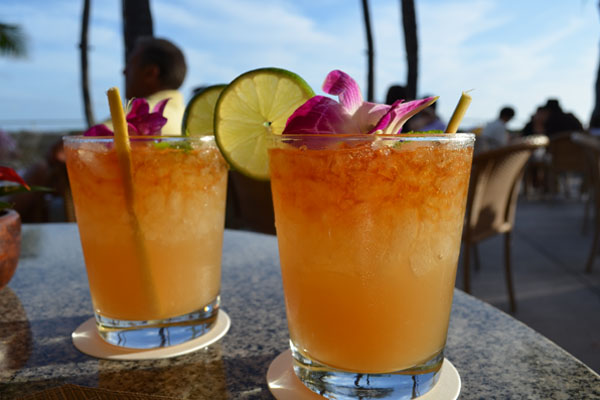 这是以甘蔗为原料酿出来的蒸馏烈酒