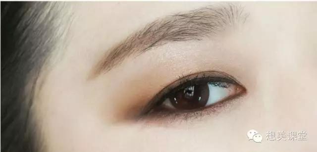 这些眼影盘，怎么也得有一个吧？！