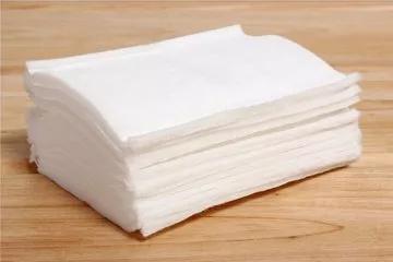 护肤使用爽肤水和精华可以吗,化妆水精华面霜哪个更重要