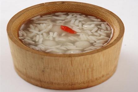 月子里为什么要喝米酒水,月子喝米酒水的好处