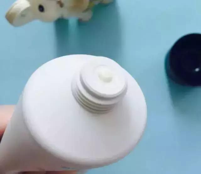 用完了护肤品自己感觉很好,用完了护手霜后的嫩手