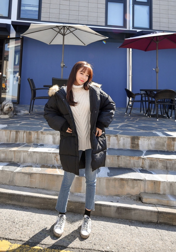 黑色棉袄内搭什么颜色毛衣好看,黑色棉袄内搭什么毛衣