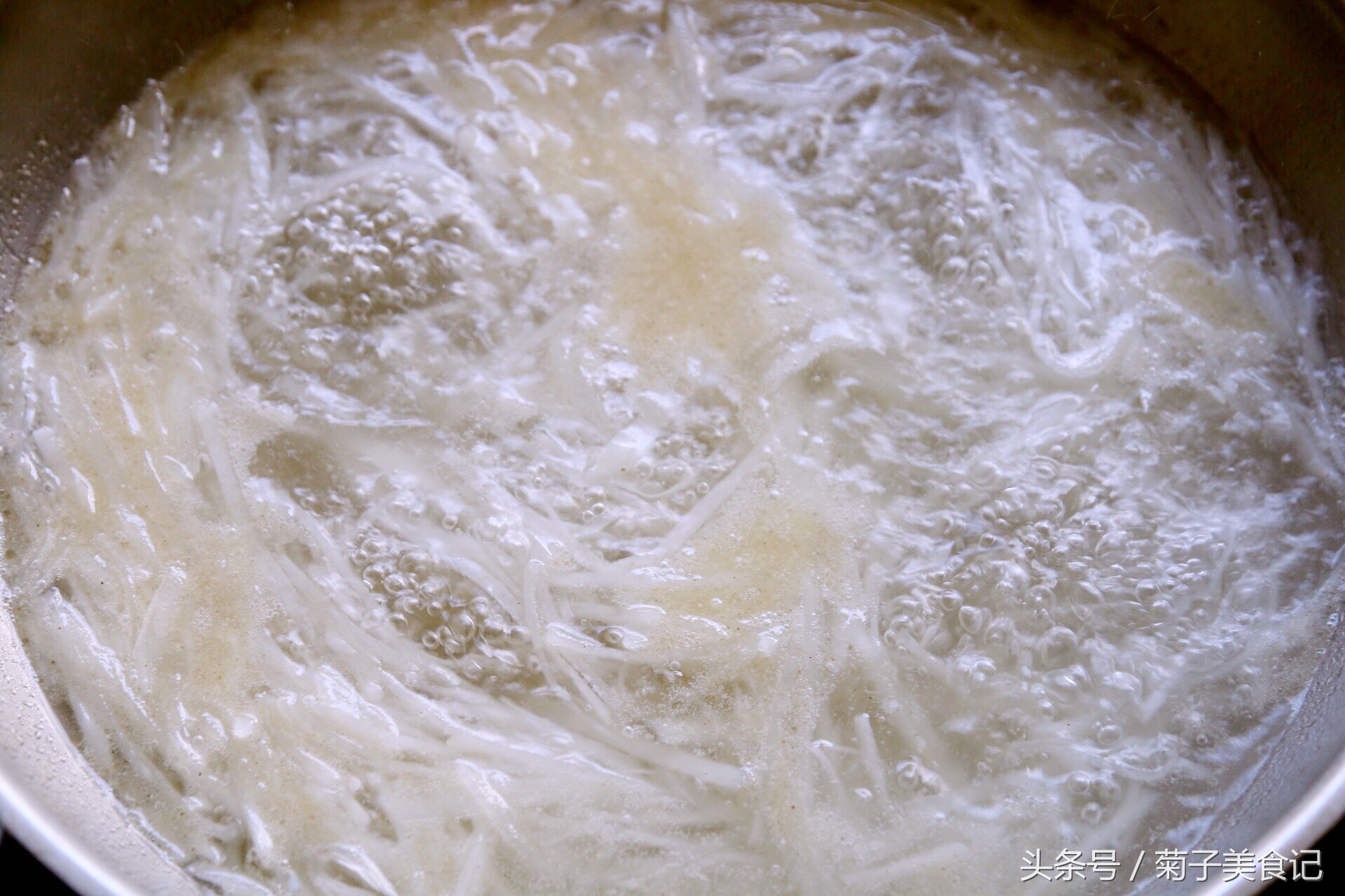 好喝的萝卜肉片汤,最好喝的肉丸汤