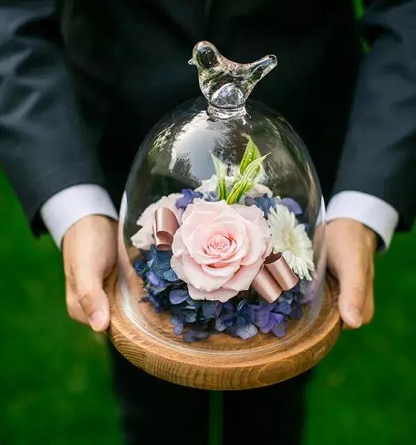 怎么把鲜花做成标本不会枯萎,透明树脂胶怎么制作鲜花标本