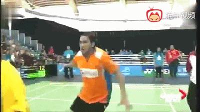 羽毛球比赛的愤怒,球场上的愤怒瞬间羽毛球