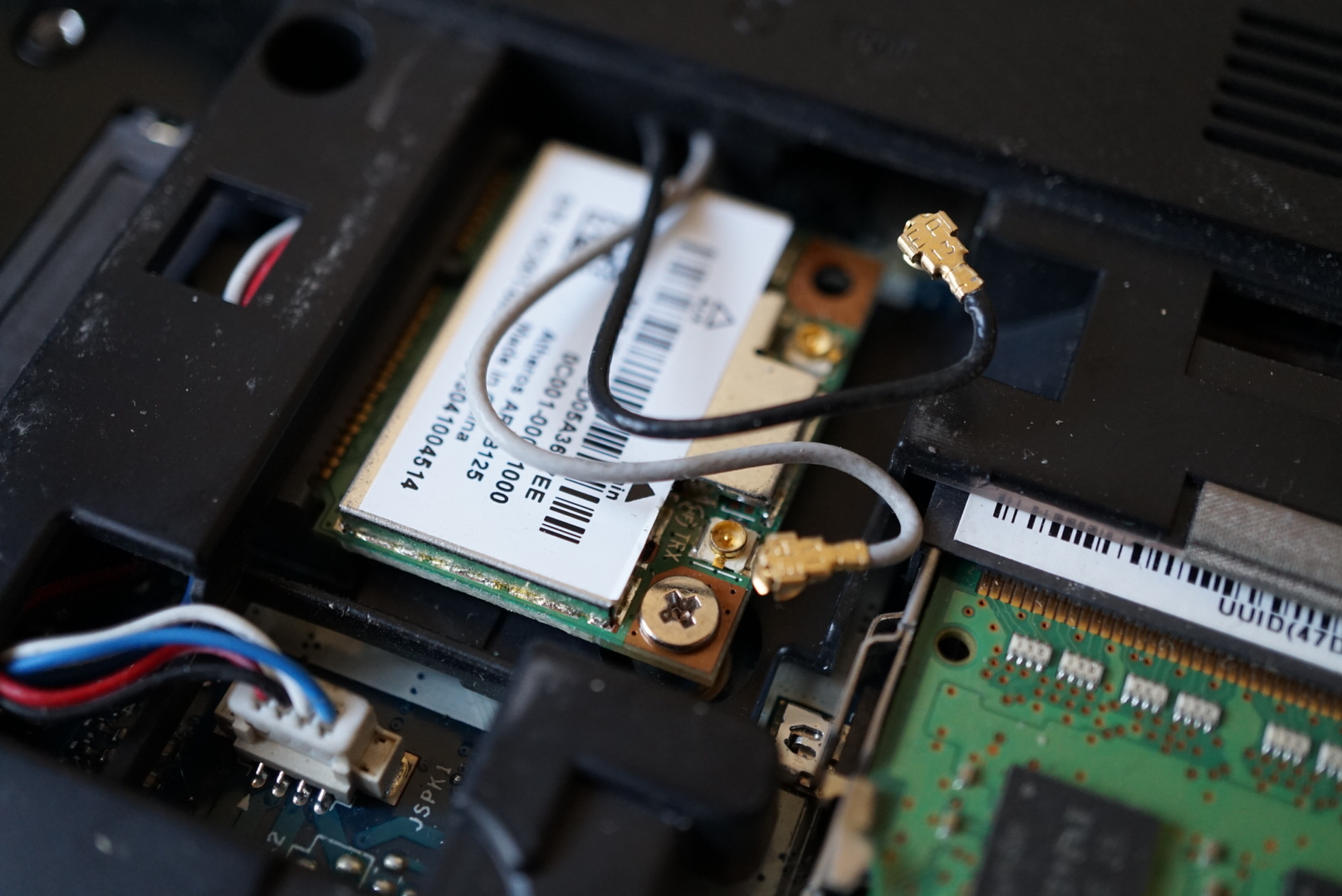 小试菜刀，用米家螺丝刀给笔记本换网卡