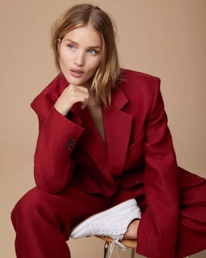 拍照如何摆pose秋冬,拍照怎么摆pose才好看自然呢