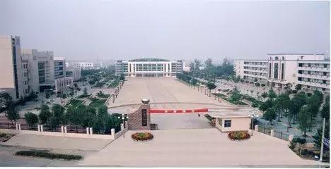 历城二中美术作品,手绘印象城市