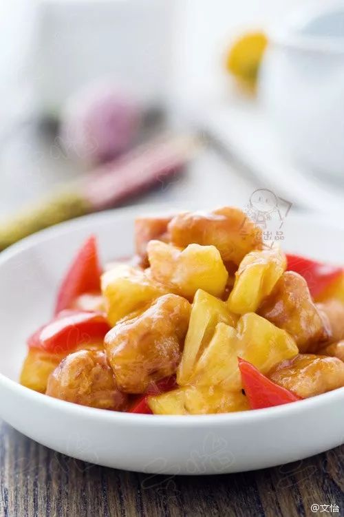 怎么区分菠萝跟凤梨的小窍门,菠萝凤梨的区别菠萝是怎么长成的