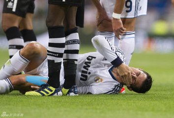 c罗的经历200字,c罗的成长故事完整版作文