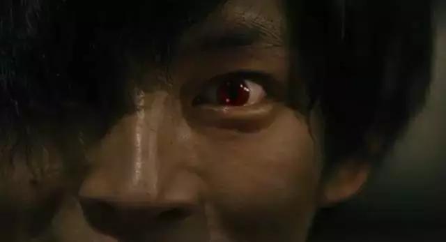 上周我们真的在电影院里住了两天