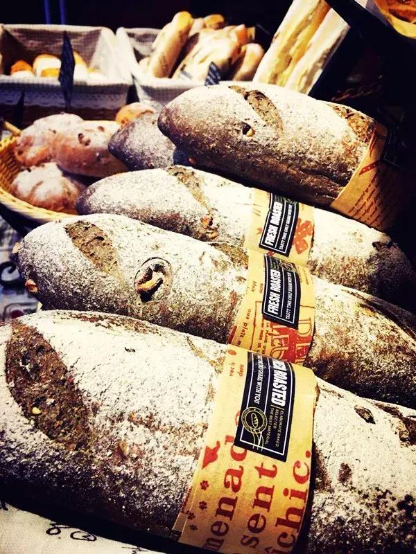 银川哪里有正宗老面包,银川巷子里的蛋糕店