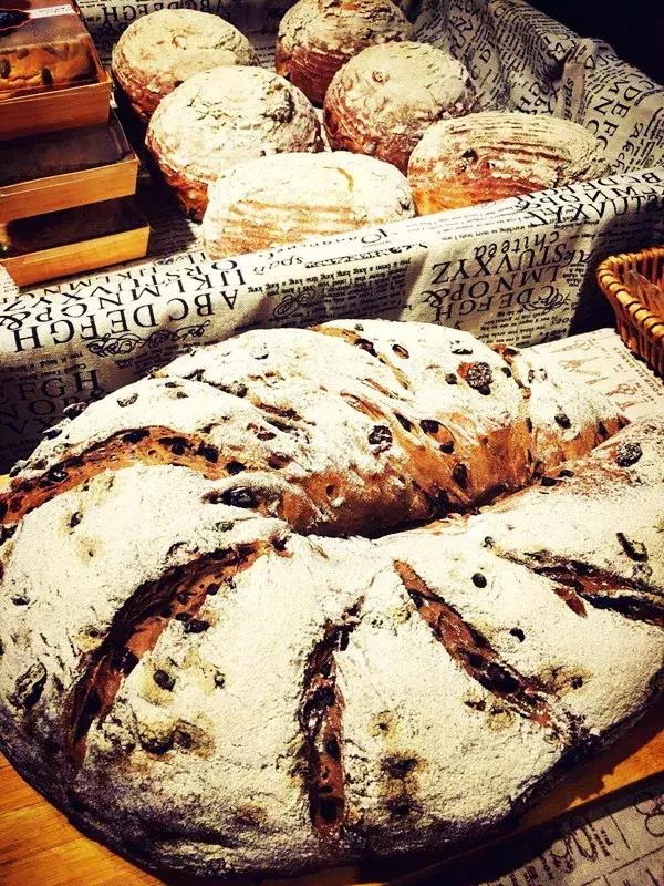 银川哪里有正宗老面包,银川巷子里的蛋糕店