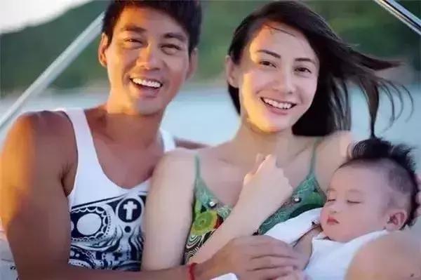 少林足球周星驰与陈国坤对话,评价周星驰少林足球