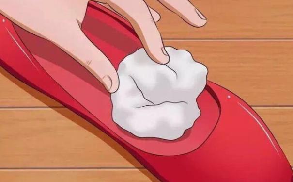 鞋子一只磨脚一只不磨脚怎么办,刚买的鞋子磨脚算不算质量问题