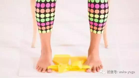 脚趾外翻的真正原因,你的脚趾弯了怎么办