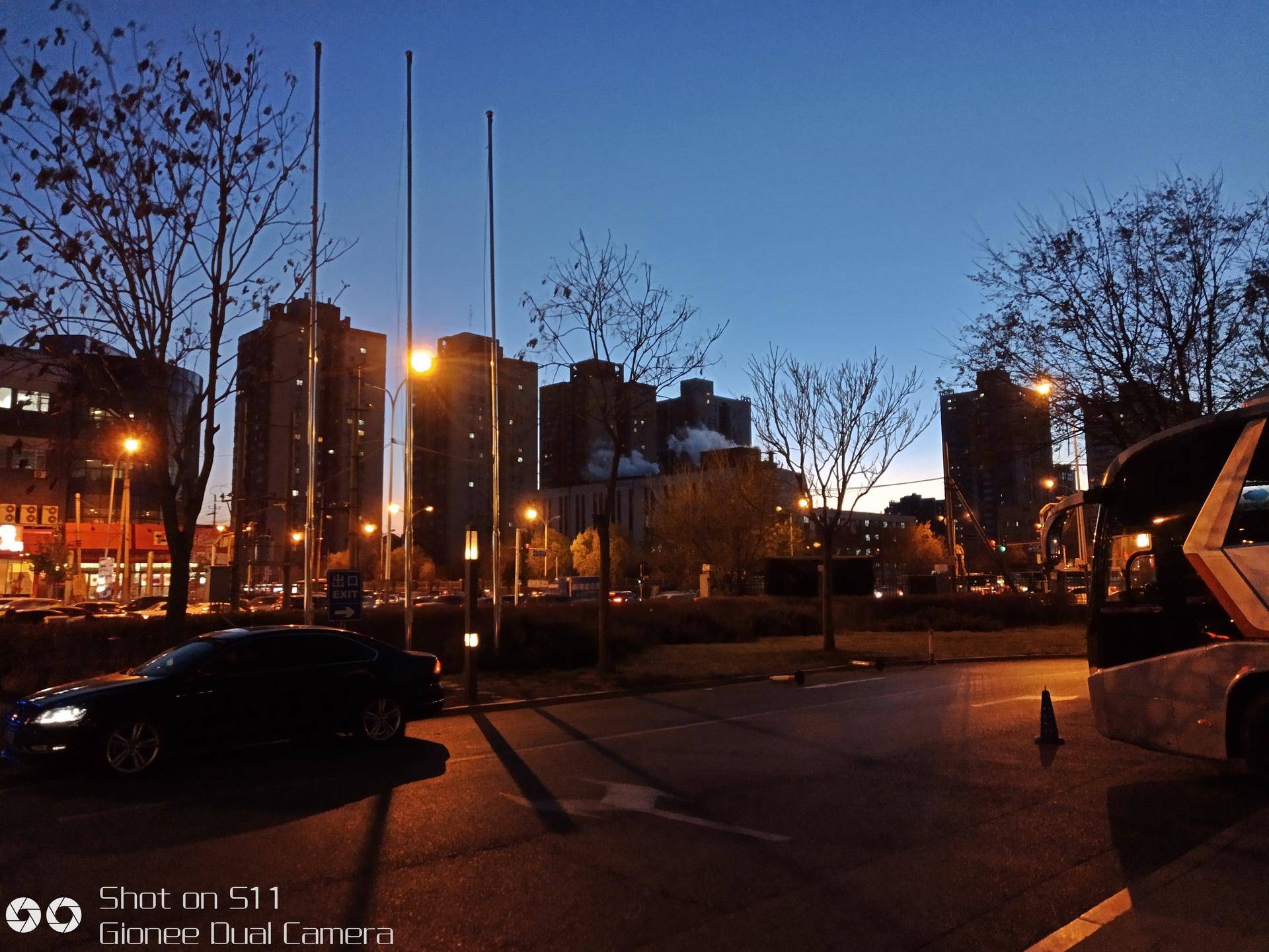 金立s11是全面屏手机吗,金立s11全面屏评测