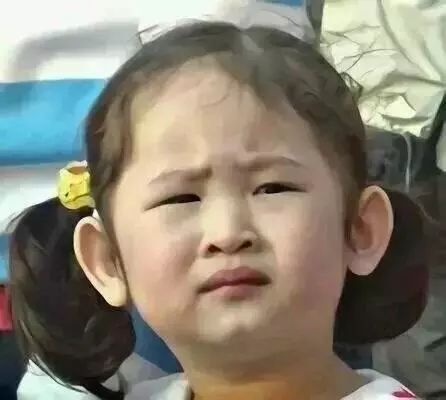 高中生“早恋”公开拥抱被开除?网友炸了!