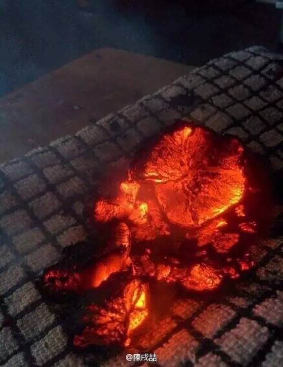 爆笑！天津网友晒图爆料女友把鱼炸成“鸟”，鱼临死前表示“鬼知道我经历了什么”