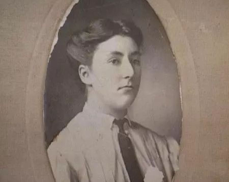 记忆｜她被中国人称为“活菩萨”，1937年挽救上万妇女儿童，墓碑上刻下“永生金陵”四字！