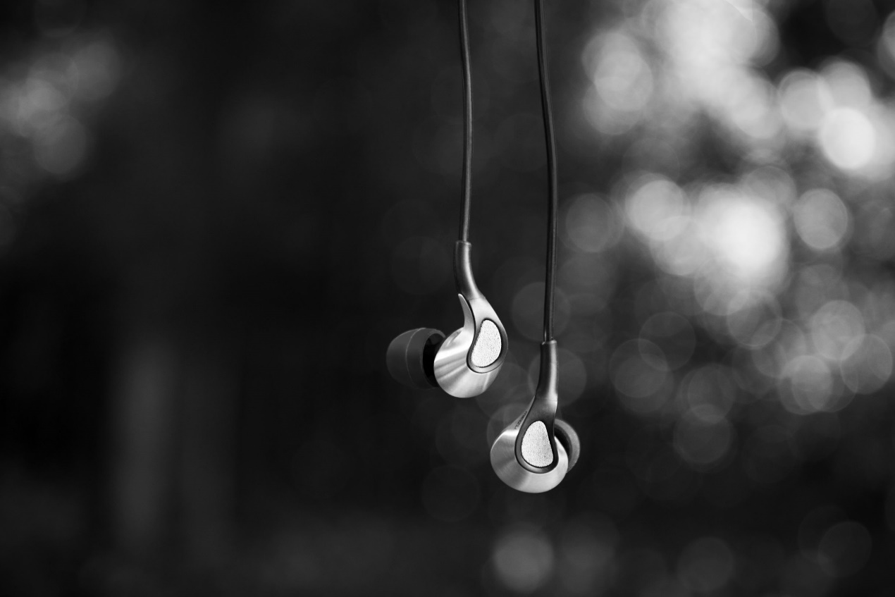 不努力连电动牙刷都买不起,不努力连眉笔都买不起