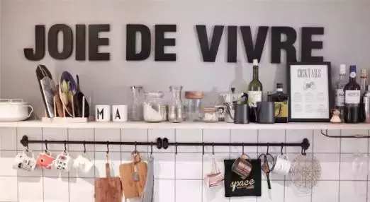 爱种花的姑娘,爱养花的女人都想把生活过的精致