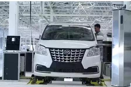 道达v8与埃尔法图片对比,北汽道达v8改装埃尔法