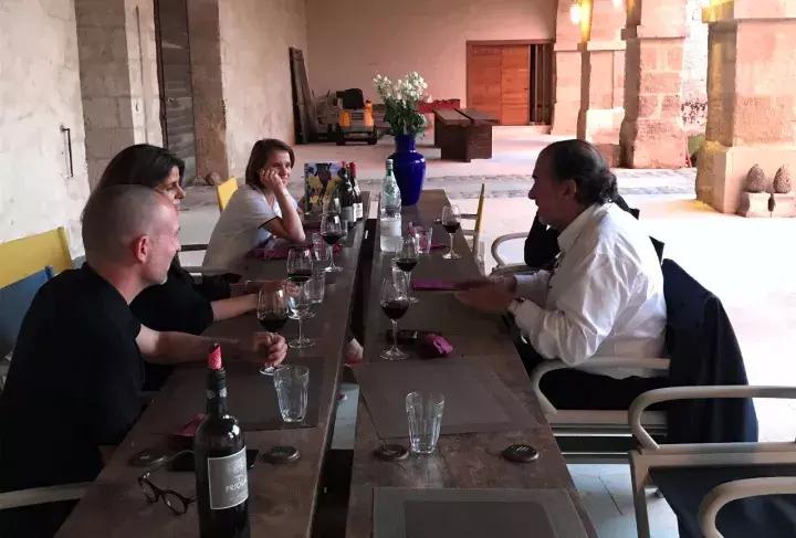 坐拥6家公司,波尔多五家顶级酒庄