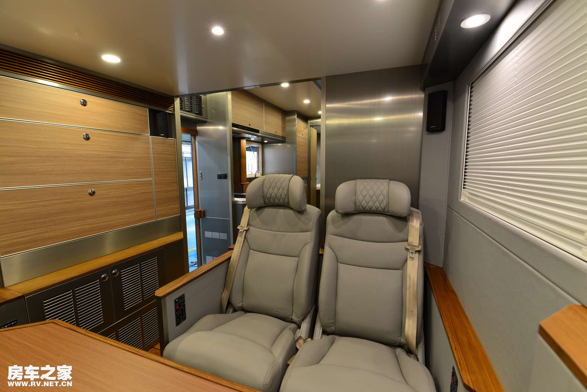 阿莫迪罗征服者越野房车多少万元,阿莫迪罗征服者多少钱