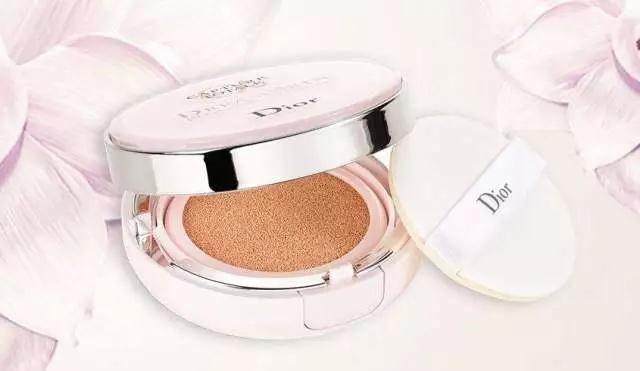 一路开挂底妆全线测评全是大实话,值得买的第一瓶大牌粉底液