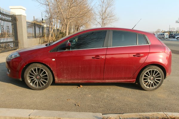 给新生闺女买车,菲亚特博悦,很合适