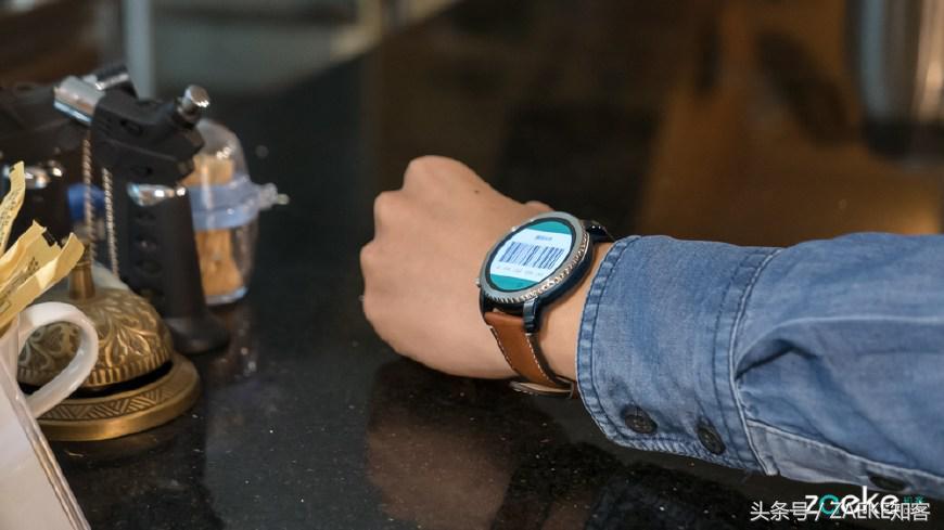 戴着FossilQ智能手表的我,终于像个人生赢家
