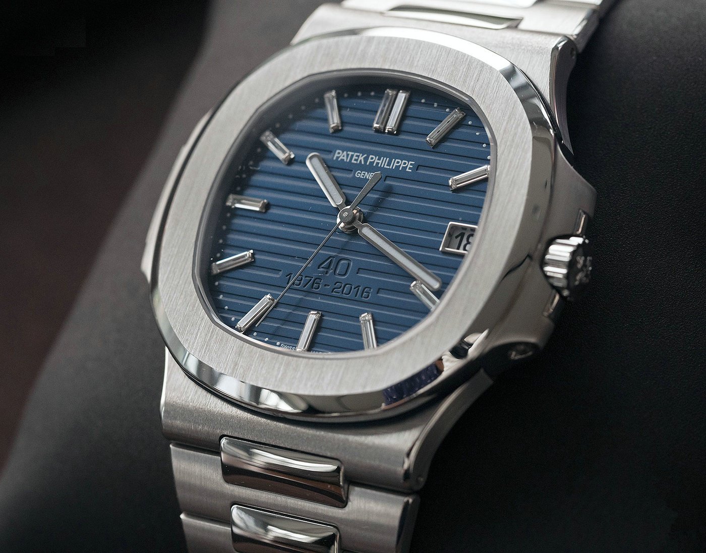 一般从专柜买的手表保修是多久 (网上买的手表不保修吗)