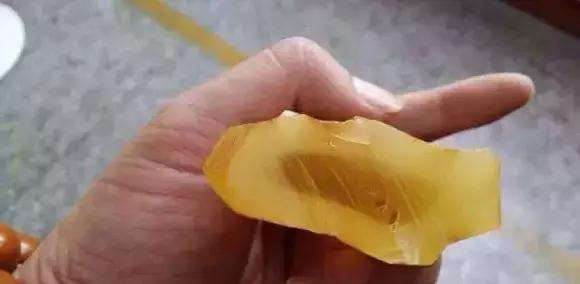 假蜜蜡琥珀,琥珀蜜蜡作假视频