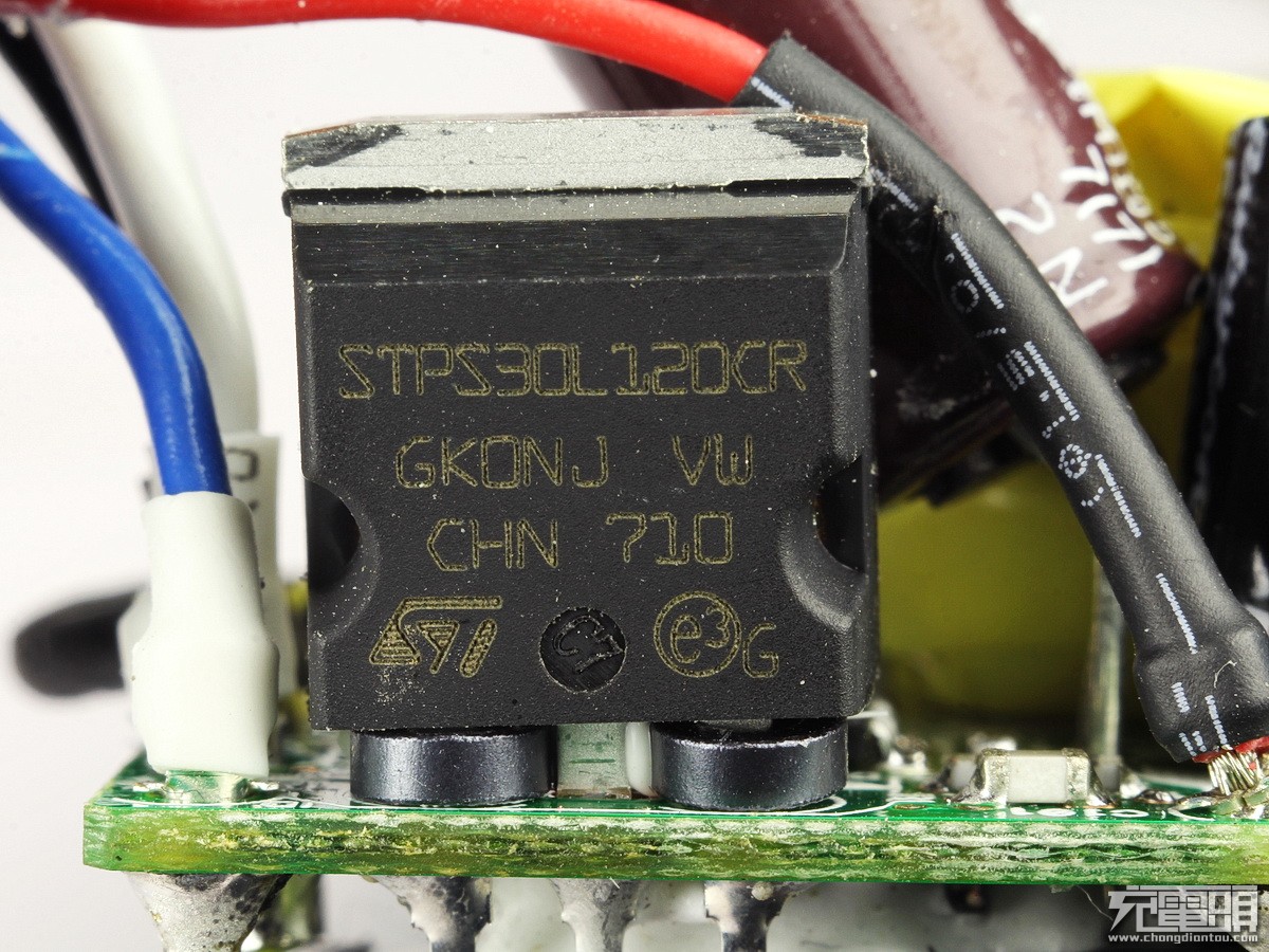 台达笔记本充电器,台达30a充电器