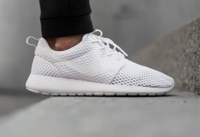 灏忕櫧闉嬪啀涔熶笉鎰佸彂榛勪簡,灏忕櫧闉嬪啀涔熶笉鎬曞彉榛勪簡