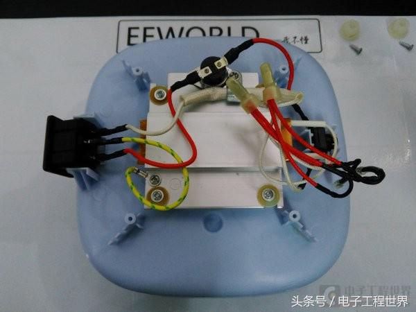 恒温饭盒怎么拆开,小熊自加热饭盒拆解