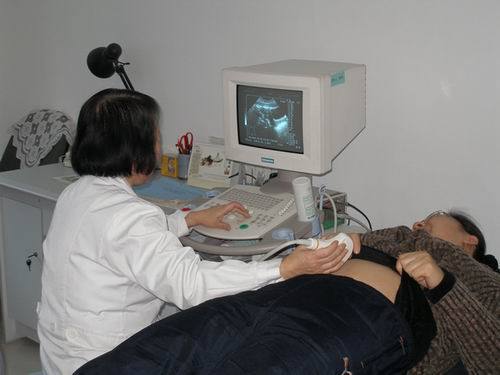 30周孕妇提前见红，慌张去了医院检查医生的诊断孕妇无地自容