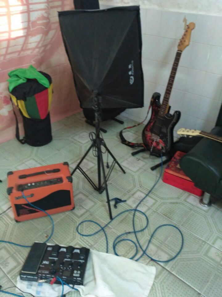 电吉他教学入门零基础新手,新手电吉他入门练习歌曲