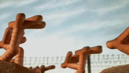 小时候玩泥巴没玩够长大了还在玩,小时候玩泥巴的人长大了