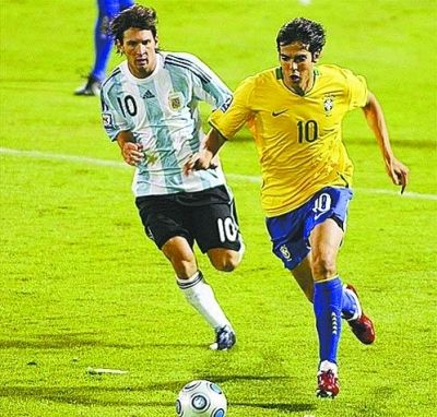 卡卡为梦想豪赌失败，但他有两点仍是足坛独一无二的存在